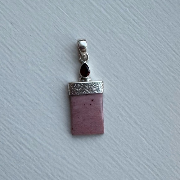 NWOT Sundance Blush Serenity Pendant Garnet Pink Tulip Quartz Sterling Silver